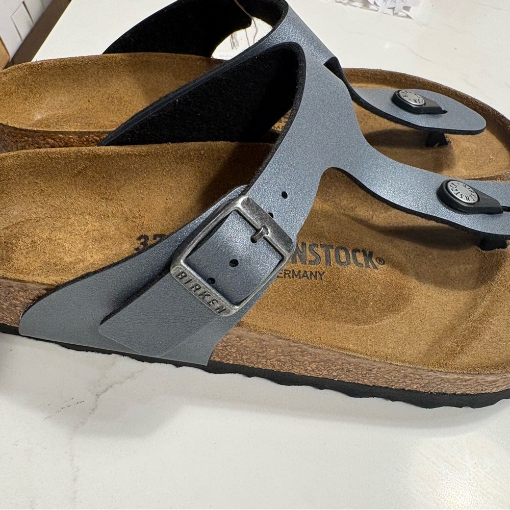 WOMEN'S GIZEH BIRKENSTOCK size 37 / size 6.5 - Picture 8 of 12